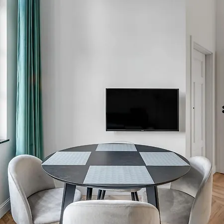 Apartments Waterlane Vintage & By Noclegi Renters-2